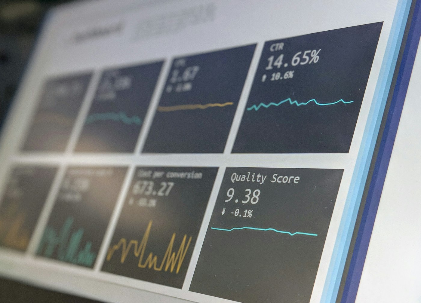Workstation with data visualisation